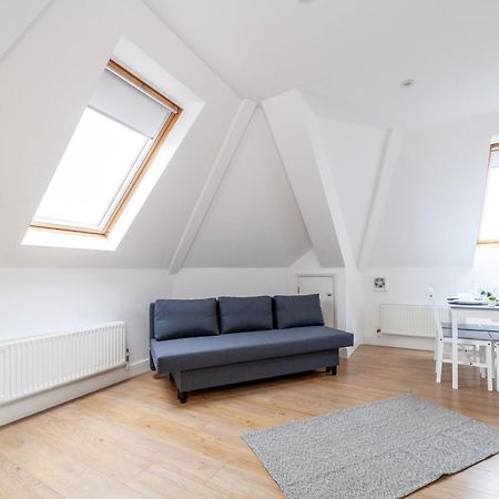 Great 1 Bedroom In Hounslow With Free Parking Abbey Wood Exteriör bild